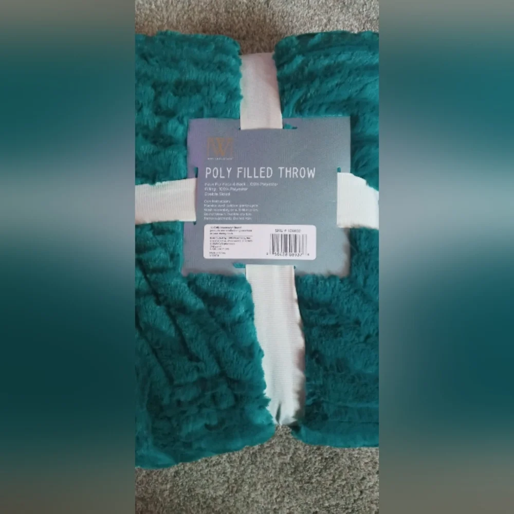 Teal and White Poly Filled Throw